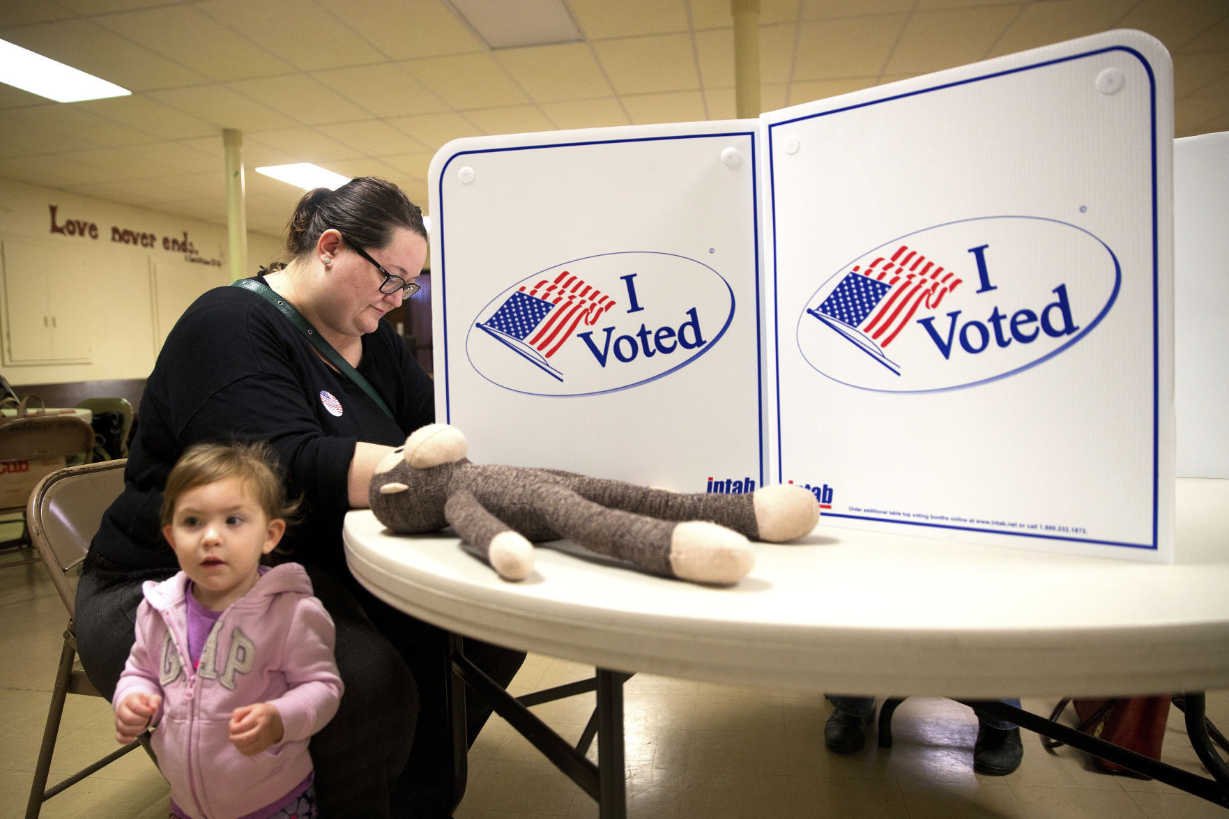 110816AP-Iowa-Votes-1